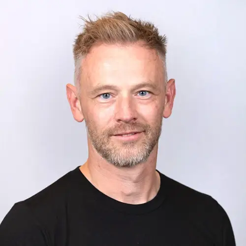 Simon Warwick head shot